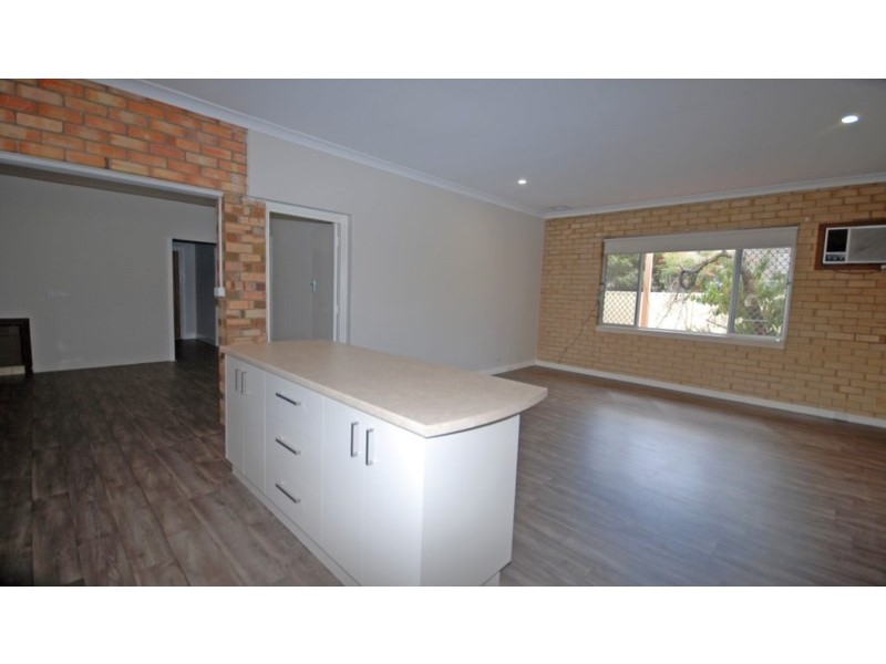 11 Hale Street, Narrogin WA 6312