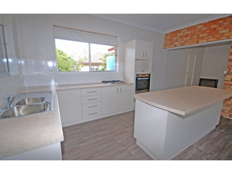 11 Hale Street, Narrogin WA 6312