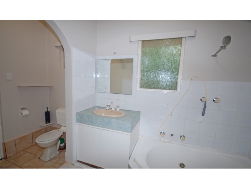 11 Hale Street, Narrogin WA 6312