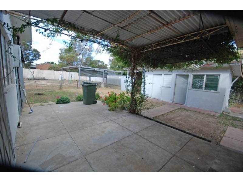 11 Hale Street, Narrogin WA 6312