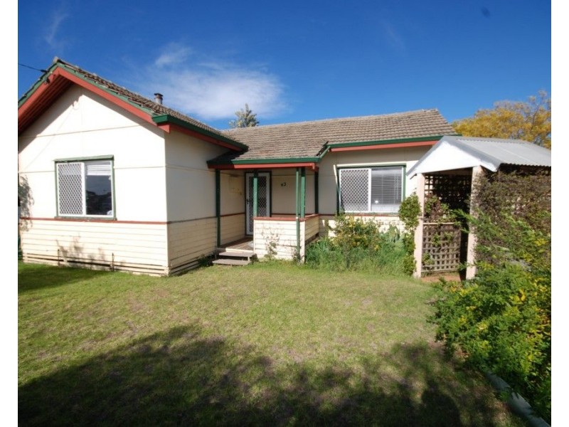 43 Clayton Road, Narrogin WA 6312