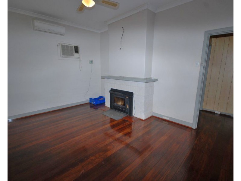 43 Clayton Road, Narrogin WA 6312