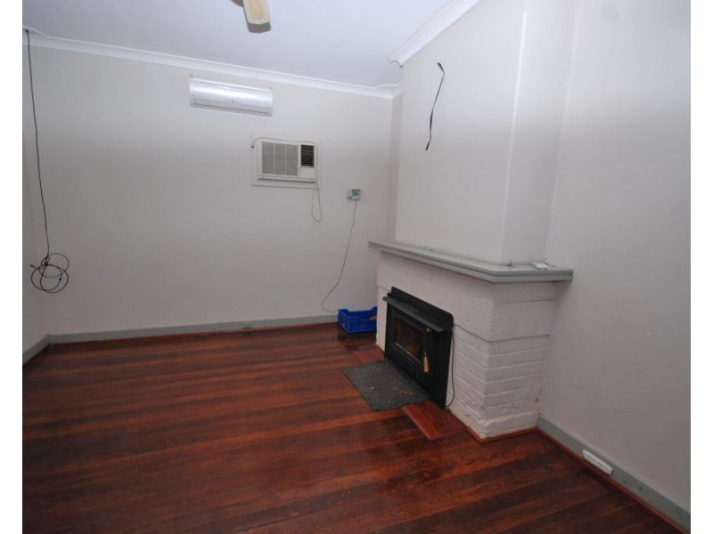 43 Clayton Road, Narrogin WA 6312