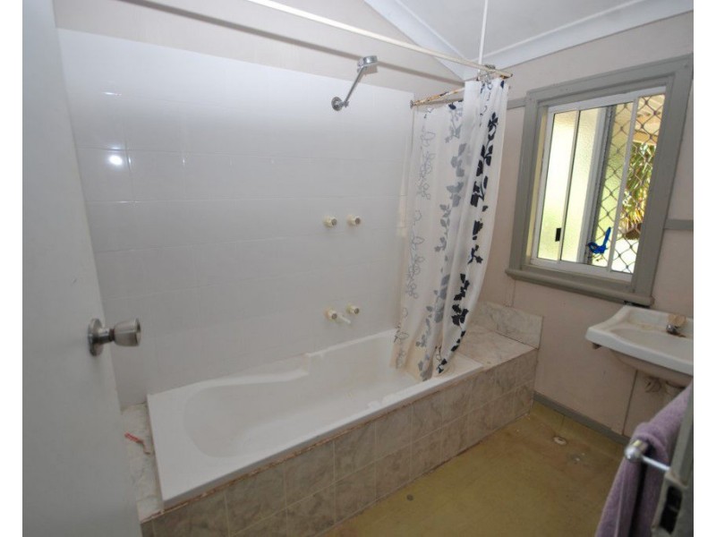 43 Clayton Road, Narrogin WA 6312