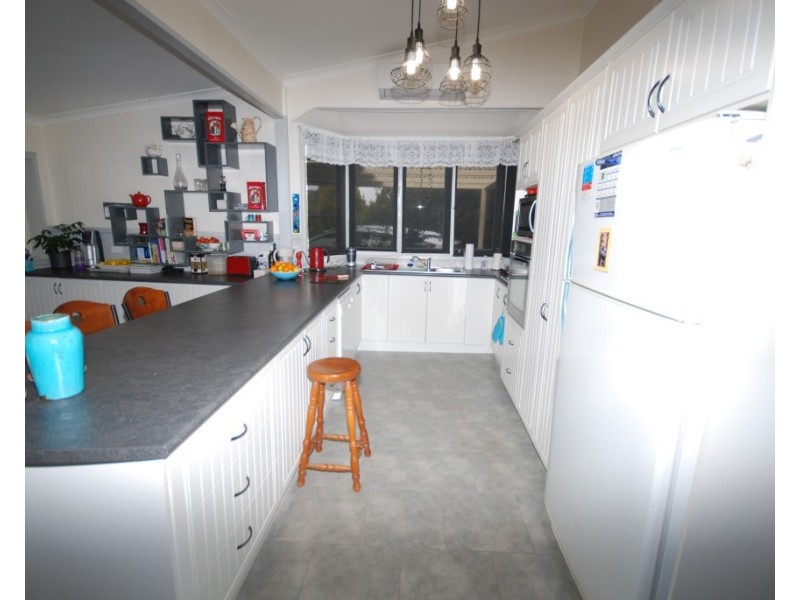 15 Kirkwood Street, Corrigin WA 6375