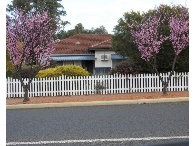 139 Clayton Road, Narrogin WA 6312