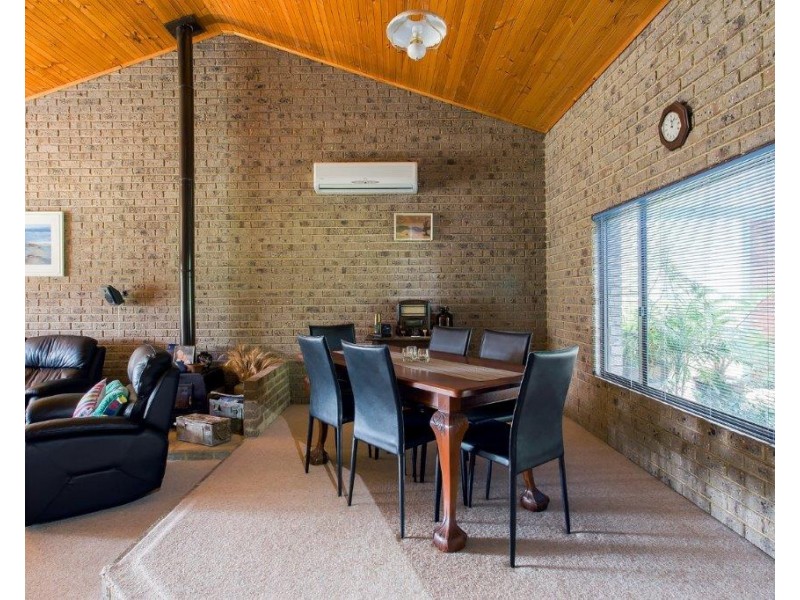 20 Roberts Street, Yealering WA 6372