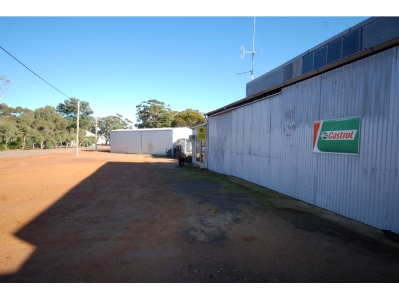 15 Roberts Road, Yealering WA 6372