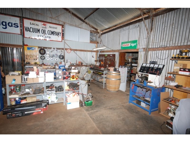 15 Roberts Road, Yealering WA 6372