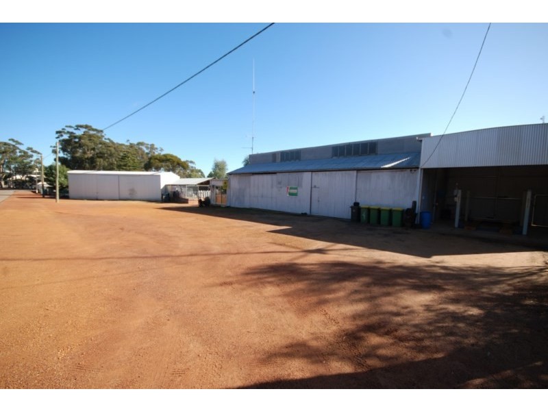 15 Roberts Road, Yealering WA 6372