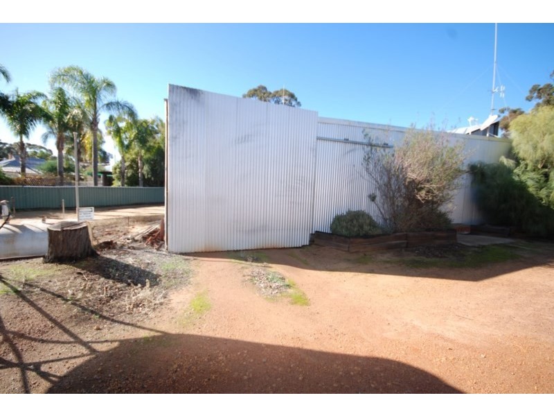 15 Roberts Road, Yealering WA 6372