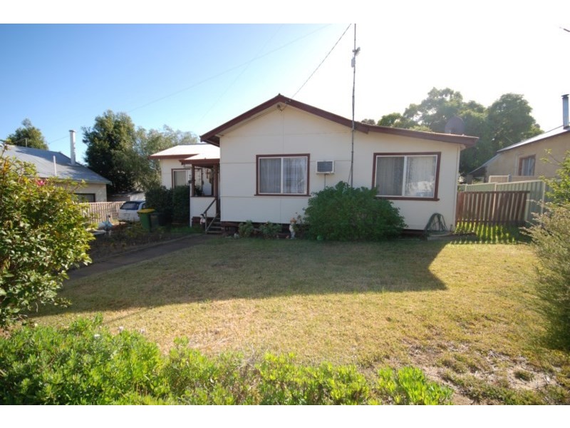 13 Hill Street, Corrigin WA 6375