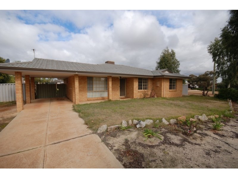 5 Hinck Street, Kondinin WA 6367
