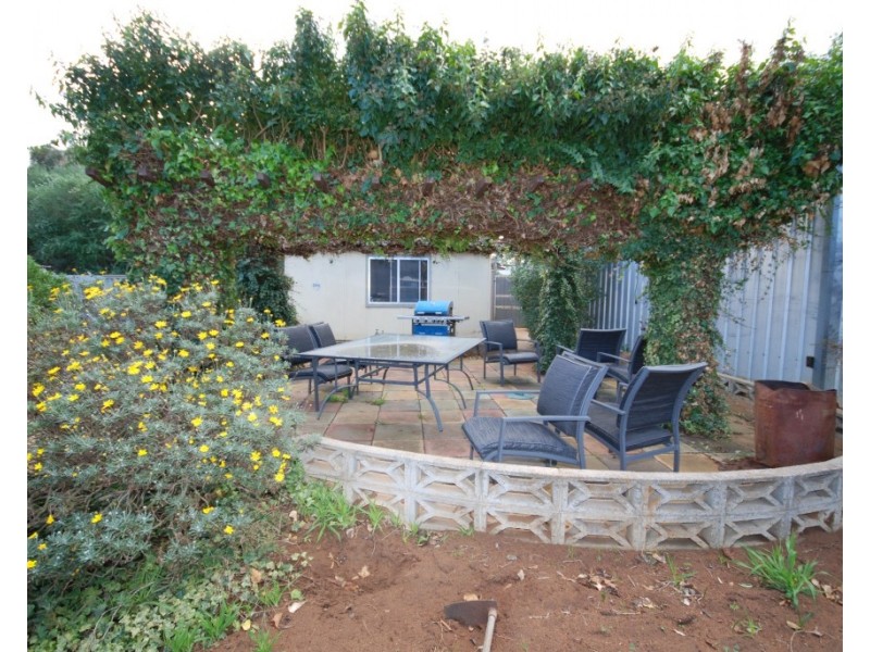5 Crossland Street, Corrigin WA 6375