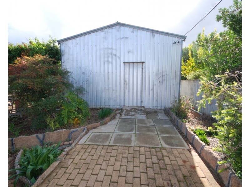 5 Crossland Street, Corrigin WA 6375