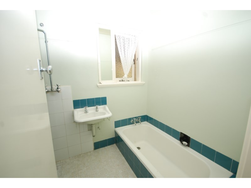 111 Narrakine Road, Narrogin WA 6312