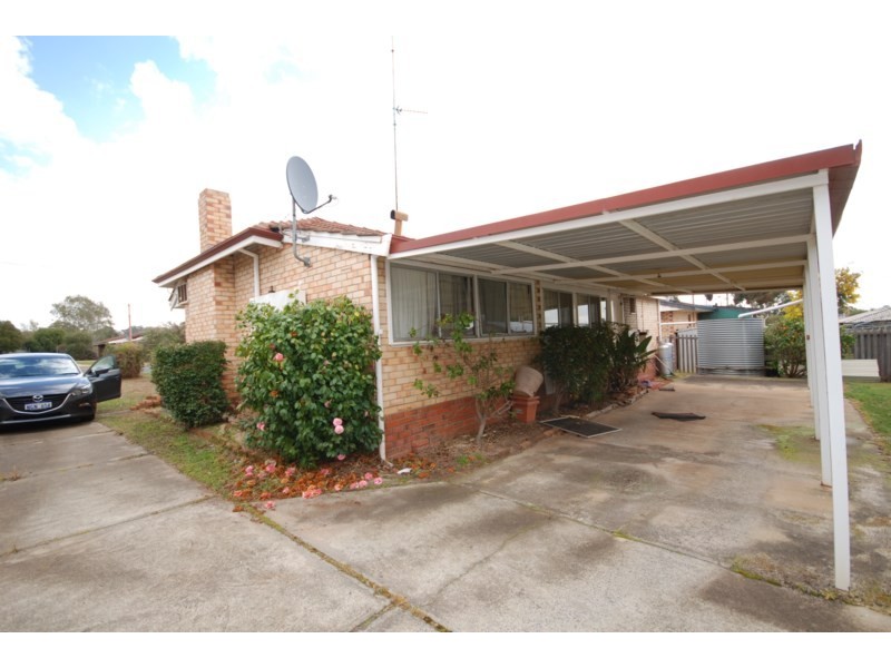 111 Narrakine Road, Narrogin WA 6312