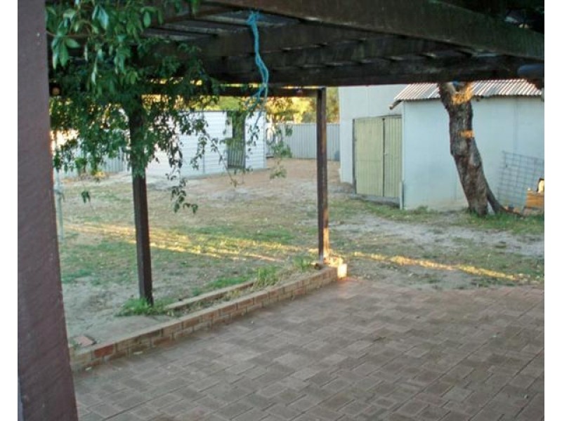 4 Rosselloty Street, Williams WA 6391