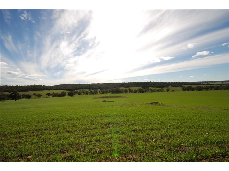 11 Tyrer Road, Brookton WA 6306