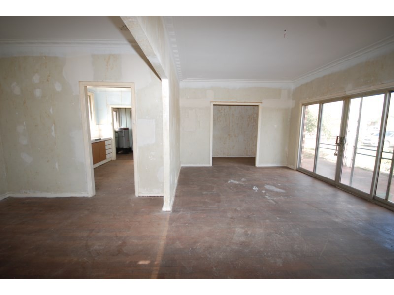 102 Clayton Road, Narrogin WA 6312