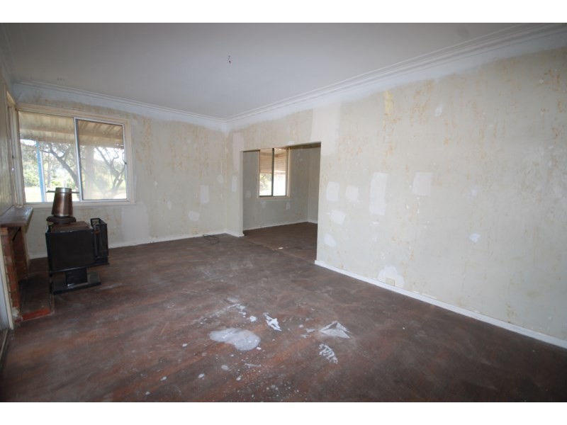 102 Clayton Road, Narrogin WA 6312