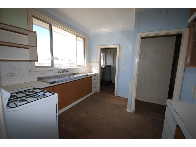 102 Clayton Road, Narrogin WA 6312