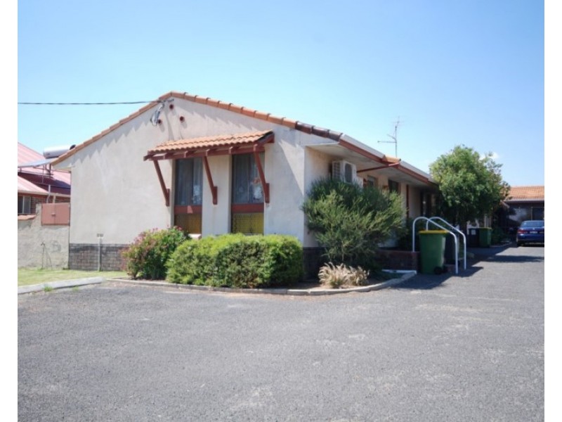 1/111 Clayton Road, Narrogin WA 6312