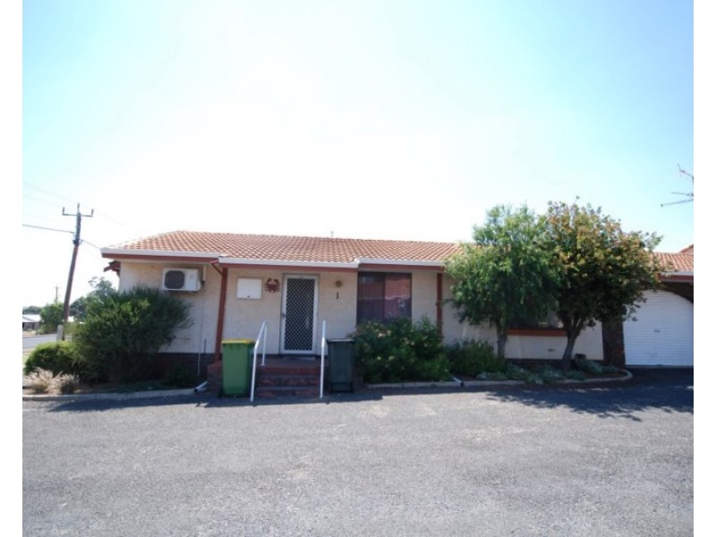 1/111 Clayton Road, Narrogin WA 6312