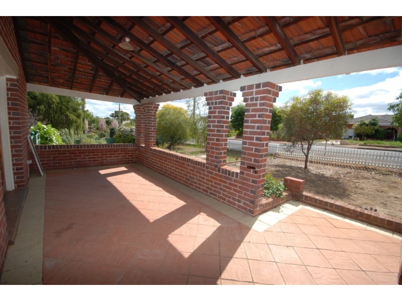 12 Ware Street, Wagin WA 6315