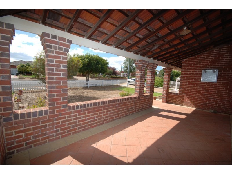 12 Ware Street, Wagin WA 6315