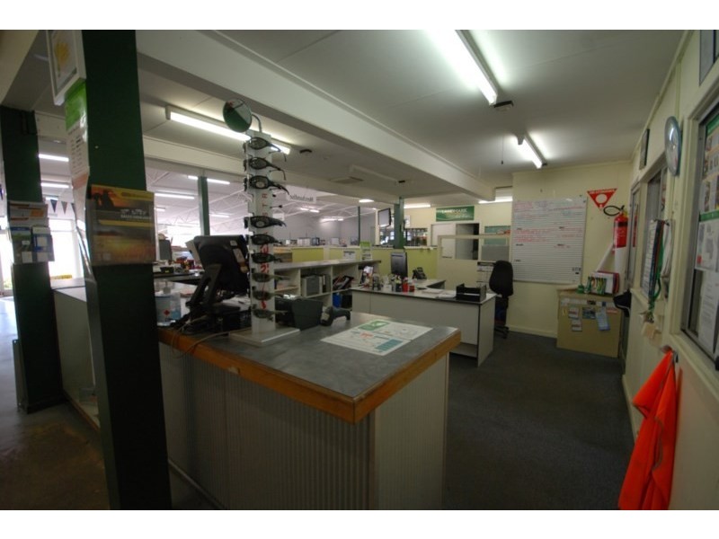 2 Ensign Street, Narrogin WA 6312