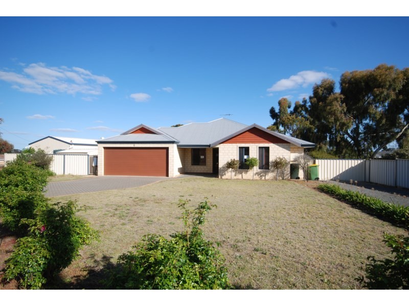 6 George Street, Wagin WA 6315