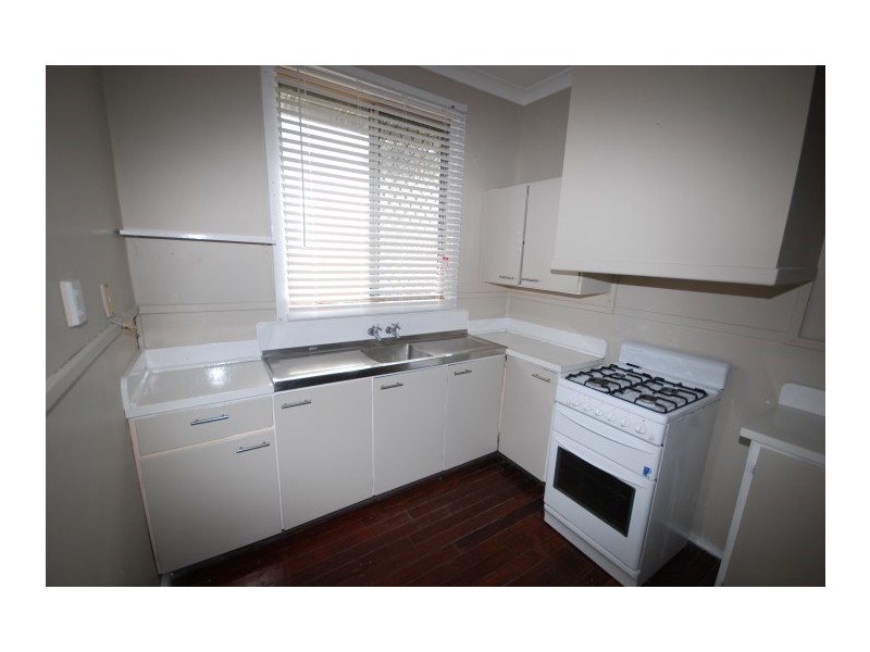 12 Hillman Street, Narrogin WA 6312