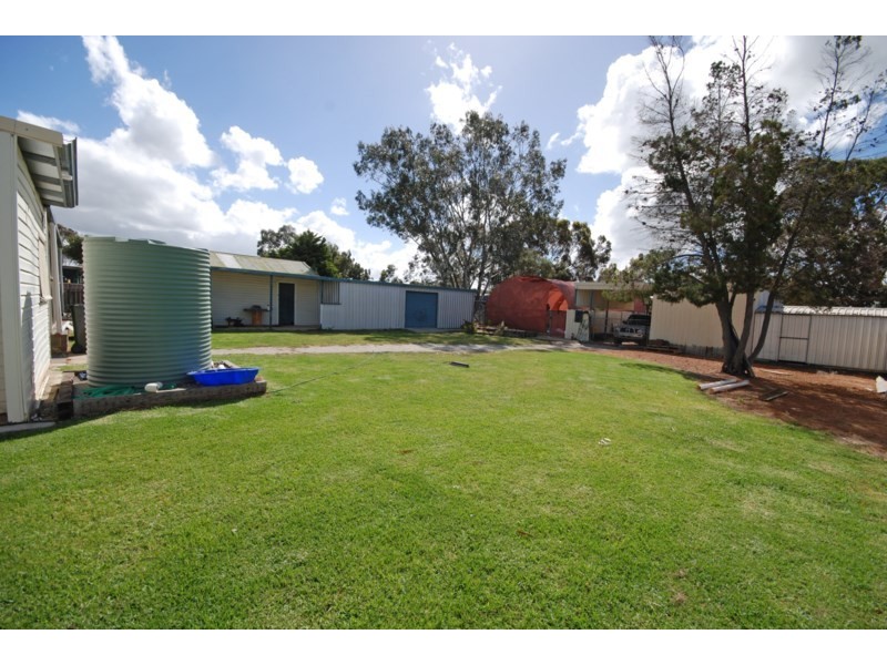 8 Trench Street, Wagin WA 6315