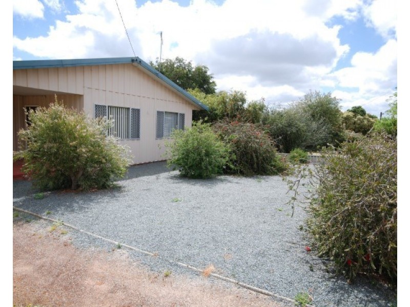 84 Ensign Street, Narrogin WA 6312