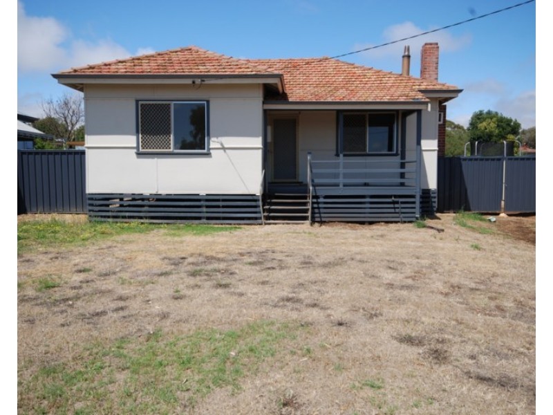 98 Bannister Street, Narrogin WA 6312