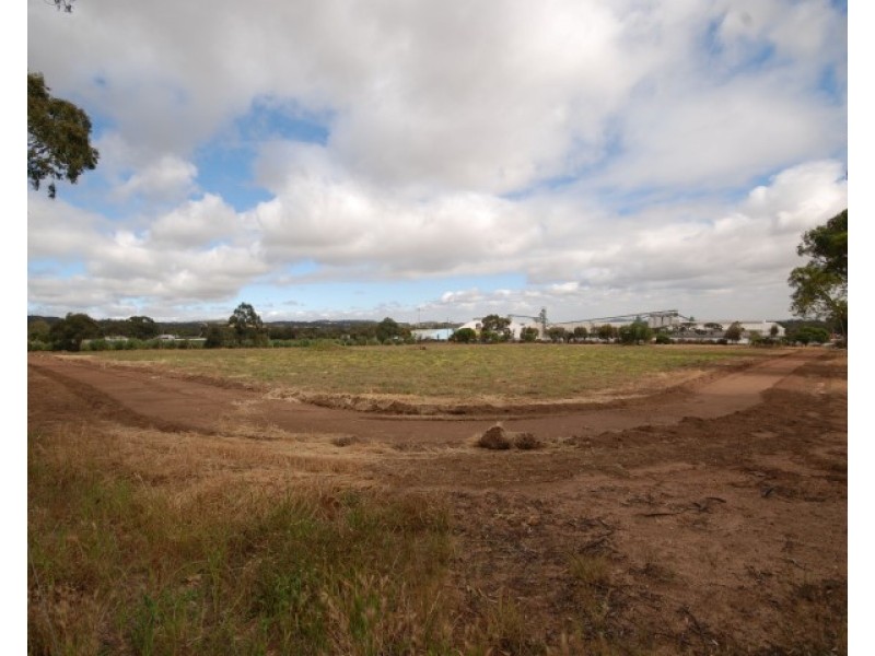 54 Lefroy Street, Brookton WA 6306