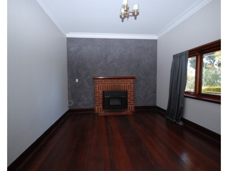 21 Williams Road, Narrogin WA 6312