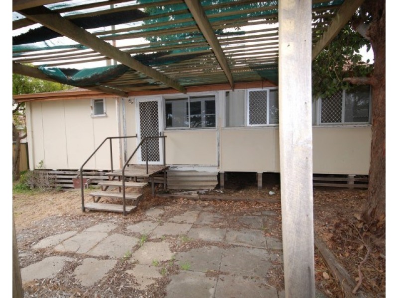 7 Bunbury Street, Narrogin WA 6312