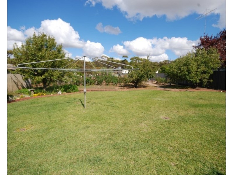 33 Felspar Street, Narrogin WA 6312