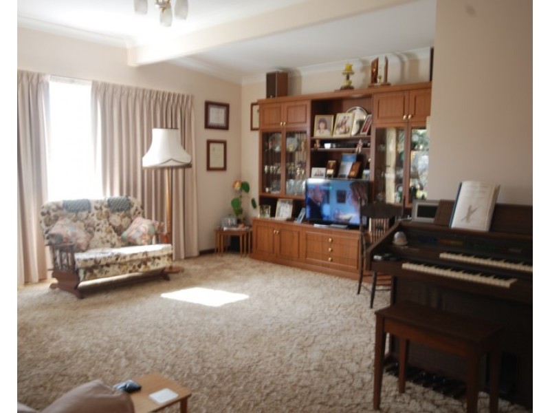 33 Felspar Street, Narrogin WA 6312