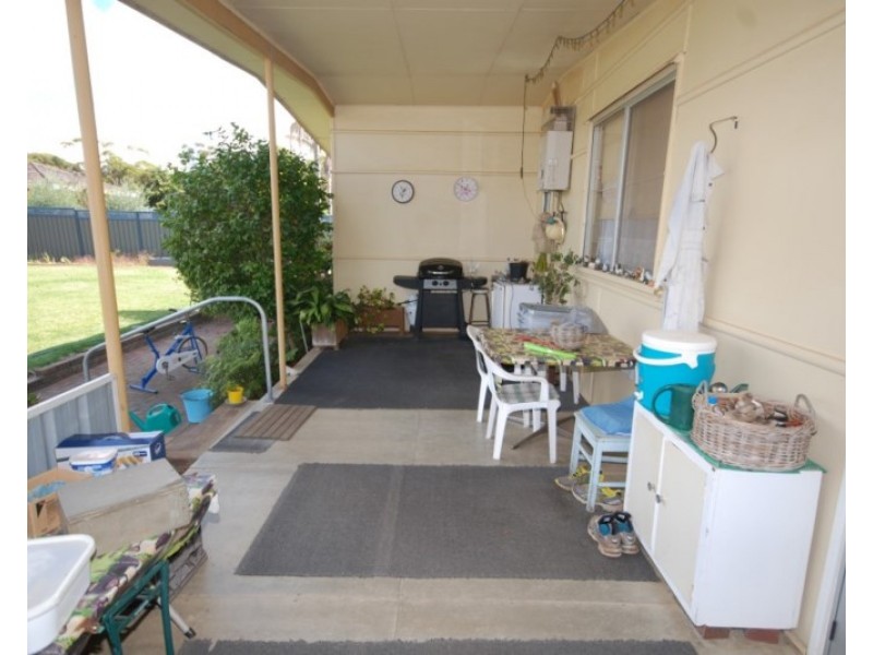 33 Felspar Street, Narrogin WA 6312