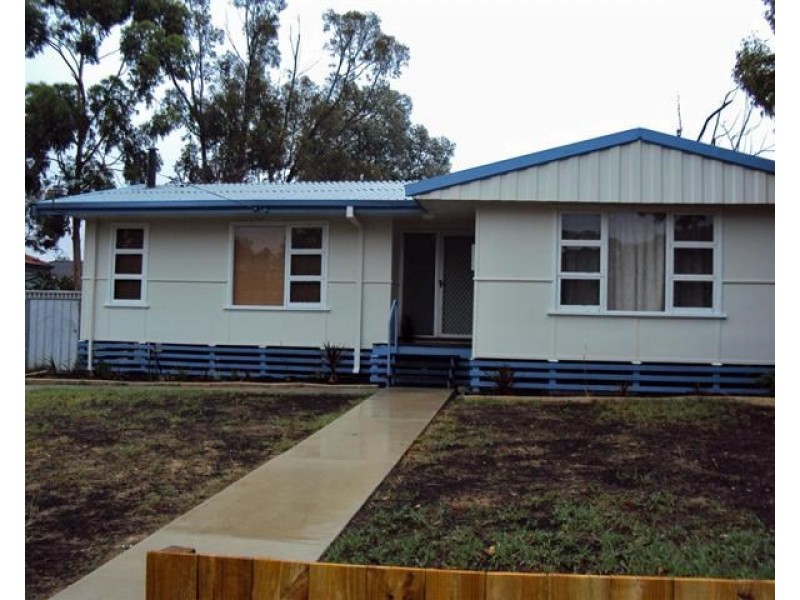 12 Clark Street, Narrogin WA 6312