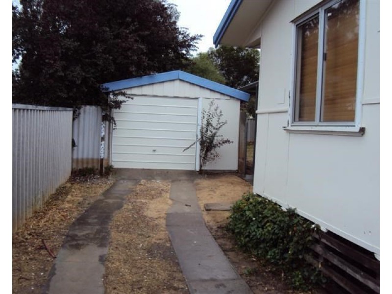 12 Clark Street, Narrogin WA 6312