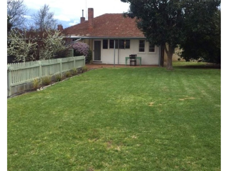 42 Ensign Street, Narrogin WA 6312