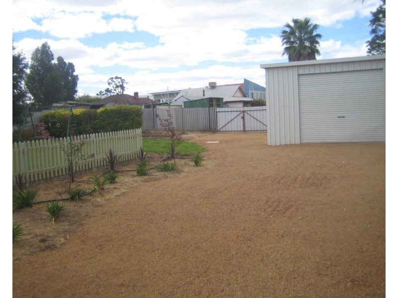 42 Ensign Street, Narrogin WA 6312