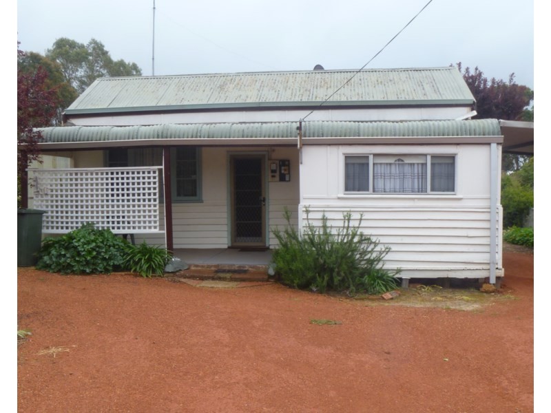 26 Lock Street, Narrogin WA 6312