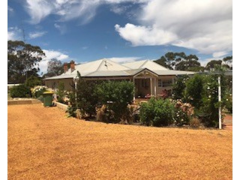 24 Balfour Street, Pingelly WA 6308