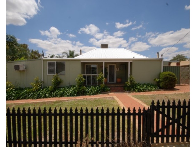 1 Martin Street, Narrogin WA 6312