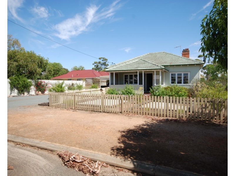 8 Urban Street, Wagin WA 6315
